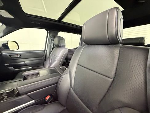 Used 2023 Toyota Tundra Platinum AWD/4WD image 11