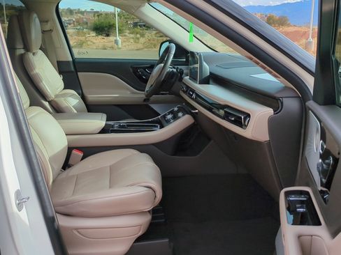 Used 2021 Lincoln Aviator Reserve w/ Equipment Group 202A image 34