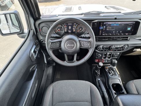 Used 2024 Jeep Wrangler Unlimited Rubicon image 14