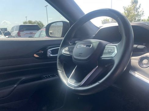 Used 2022 Jeep Compass High Altitude AWD/4WD image 30
