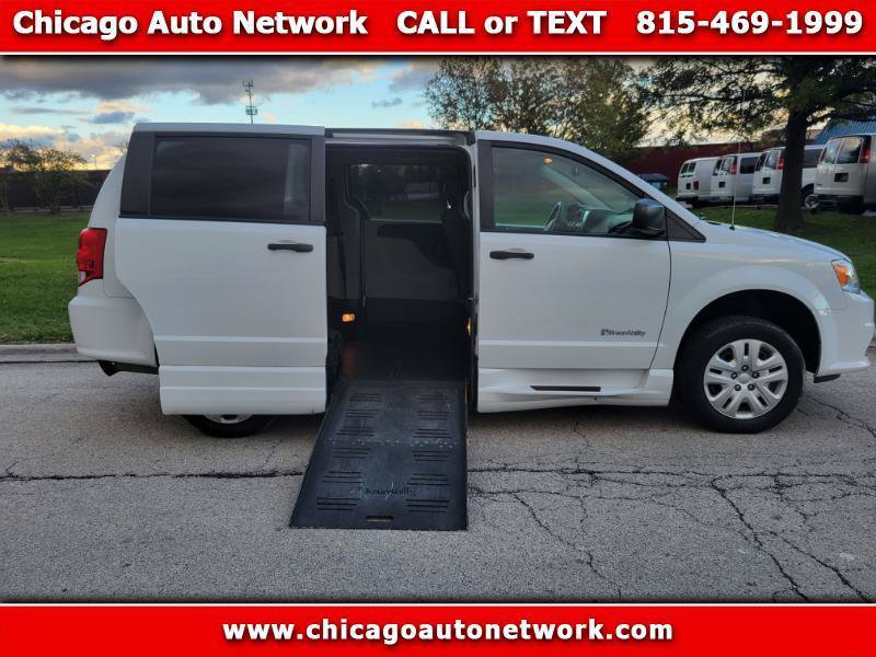 Used 2019 Dodge Grand Caravan SE w/ Power Convenience Group I FWD image 1