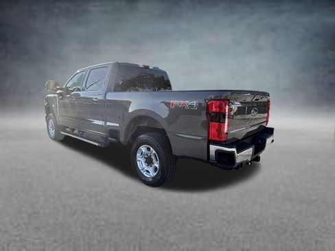 New 2026 Ford F250 XLT w/ XLT Premium Package AWD/4WD image 7