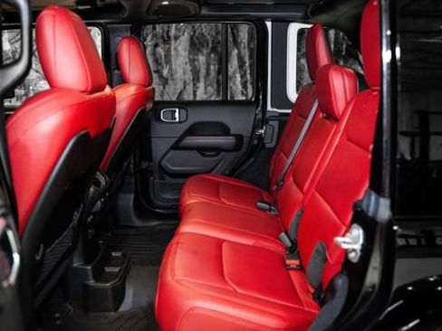 Used 2024 Jeep Wrangler Unlimited Rubicon 392 AWD/4WD image 12