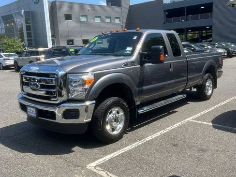 Used 2011 Ford F250 XLT w/ Snow Plow Prep Pkg AWD/4WD image 2