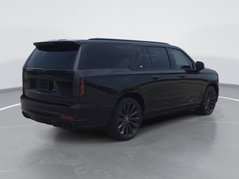 Used 2026 Cadillac Escalade ESV V AWD/4WD image 3