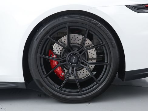 Used 2026 Porsche 911 GT3 RWD image 38