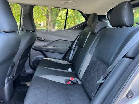 Used 2020 Nissan Kicks S w/ Interior Electronics Package FWD image 17