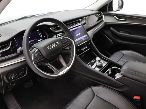 Used 2023 Jeep Grand Cherokee 4WD 4xe w/ Luxury Tech Group II image 14