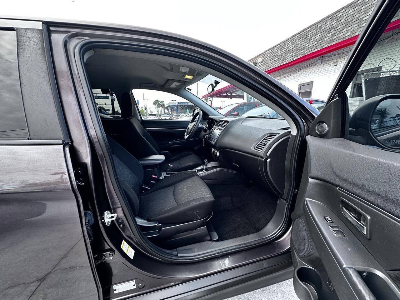 Used 2020 Mitsubishi Outlander Sport ES FWD image 18