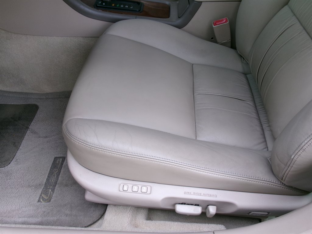 Used 2001 Lexus ES 330 w/ Lexus Value Pkg FWD image 13