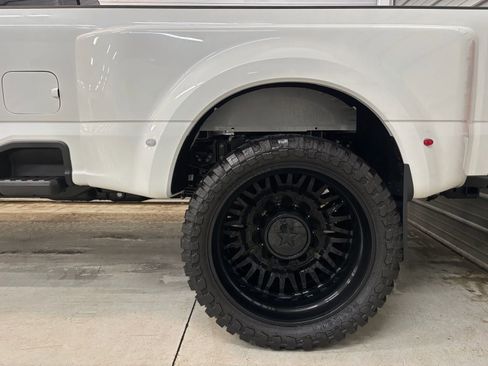 Used 2025 Ford F450 Platinum image 6