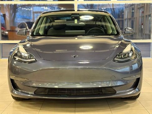 Used 2022 Tesla Model 3 image 2