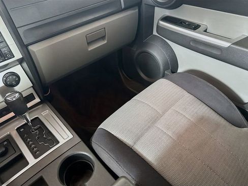 Used 2008 Dodge Nitro SLT image 22