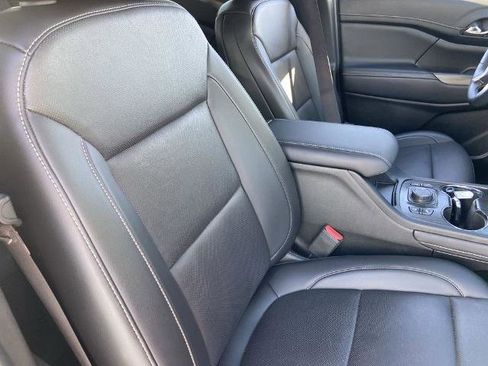 Certified 2023 GMC Acadia SLT w/ Technology Package image 24