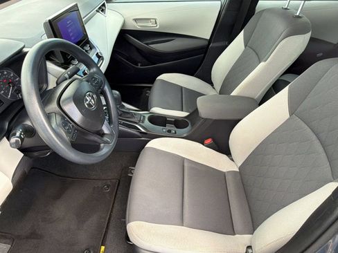 Certified 2025 Toyota Corolla LE FWD image 5