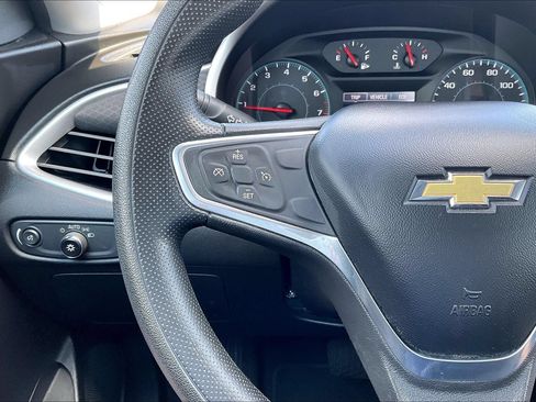 Used 2022 Chevrolet Malibu LT FWD image 13