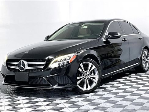 Used 2019 Mercedes-Benz C 300 Sedan image 2