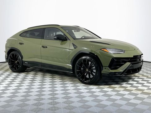 Used 2024 Lamborghini Urus S image 3