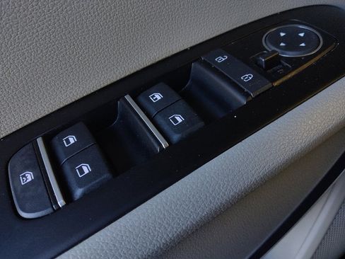 Used 2022 Kia Soul EX image 27