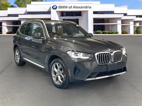 Used 2023 BMW X3 xDrive30i w/ Premium Package AWD/4WD image 3