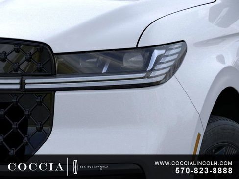 New 2025 Lincoln Navigator Reserve w/ Jet Appearance Package image 18