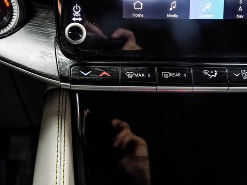 Used 2024 Jeep Wagoneer L Series II w/ Flexible Seating Group image 26