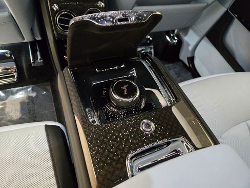 Certified 2025 Rolls-Royce Cullinan Black Badge image 20