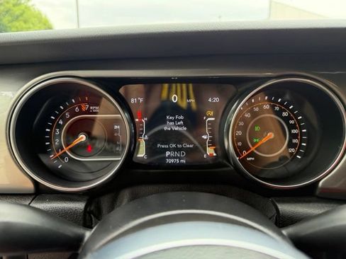 Used 2020 Jeep Wrangler Unlimited Sahara w/ Uconnect 4C Nav & Sound Group AWD/4WD image 20