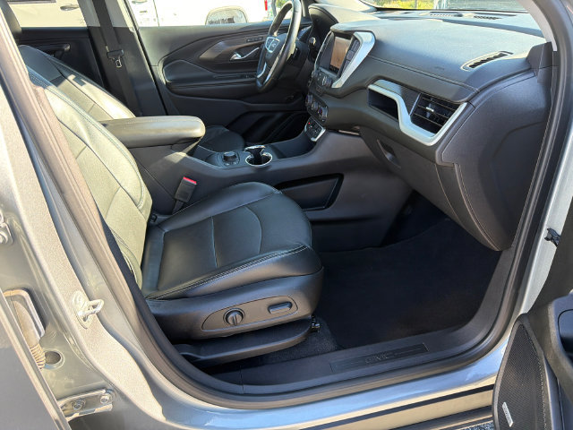 Used 2023 GMC Terrain SLT w/ Infotainment Package II FWD image 13
