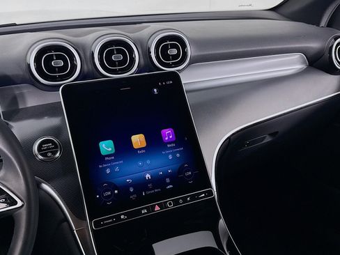 Certified 2026 Mercedes-Benz GLC 300 image 21