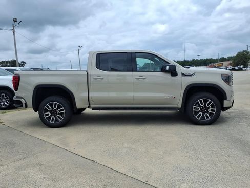 New 2026 GMC Sierra 1500 AT4 w/ AT4 Premium Package AWD/4WD image 8