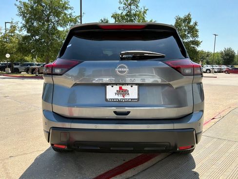 Used 2025 Nissan Rogue SV FWD image 7