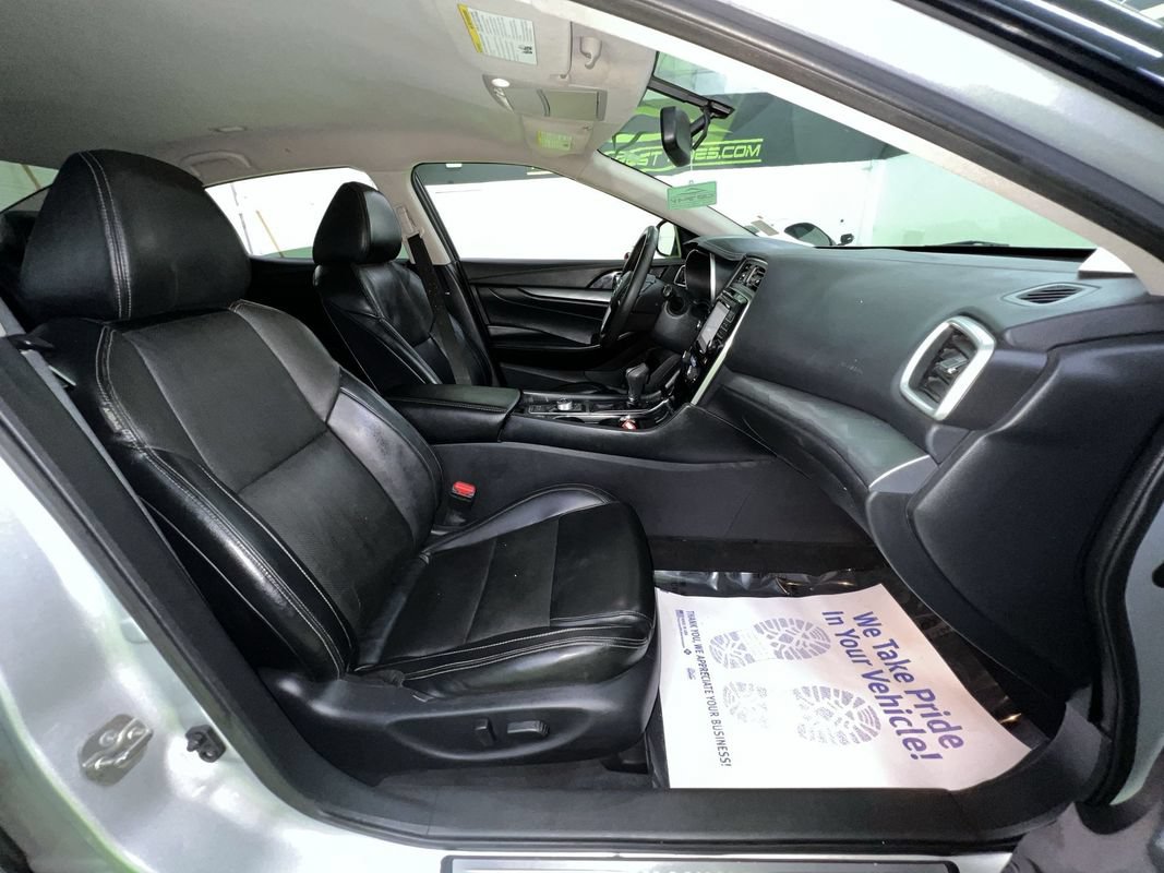 Used 2020 Nissan Sentra SV FWD image 29