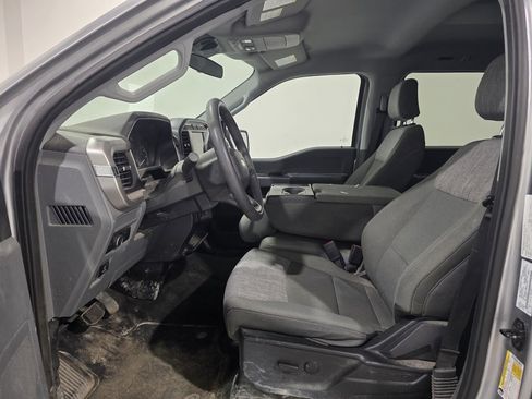 Used 2022 Ford F150 XLT w/ Trailer Tow Package image 9