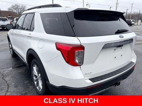 Used 2023 Ford Explorer XLT w/ Equipment Group 202A image 3