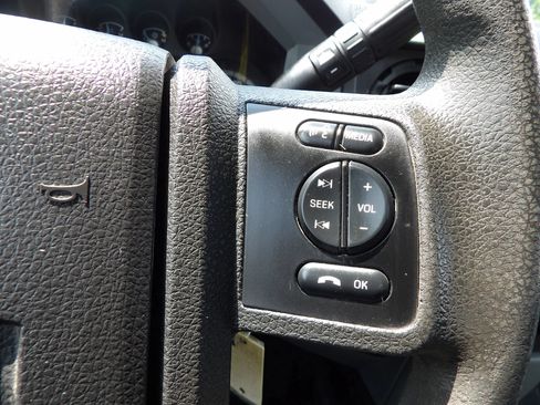 Used 2016 Ford F250 XL w/ Camper Package RWD image 20