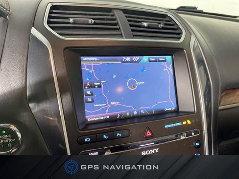 Used 2016 Ford Explorer Platinum image 4