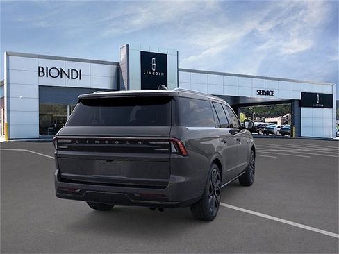 New 2026 Lincoln Navigator L Reserve AWD/4WD image 8