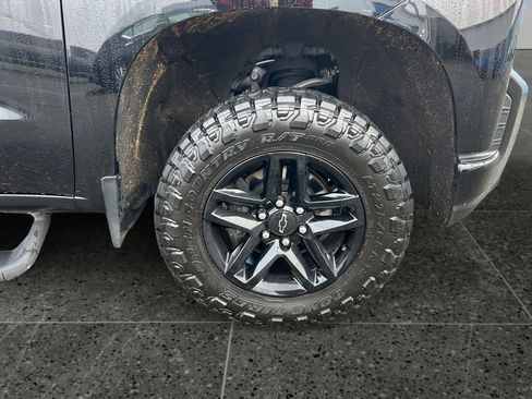 Used 2020 Chevrolet Silverado 1500 LT Trail Boss image 9