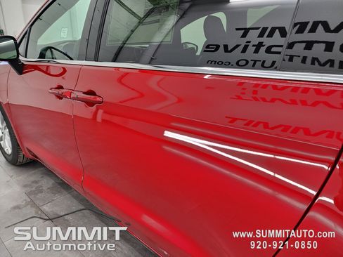 New 2026 Chrysler Pacifica Select AWD/4WD image 37