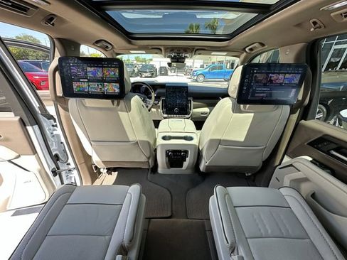Certified 2026 GMC Yukon XL Denali w/ Denali Reserve Package AWD/4WD image 32