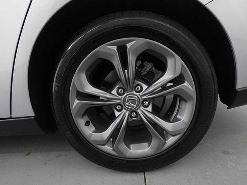 Used 2024 Honda Accord EX image 9