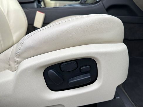 Used 2014 Lincoln MKS w/ Equipment Group 101A image 22