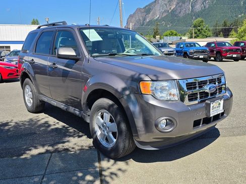 Used 2012 Ford Escape XLT w/ Cargo Pkg AWD/4WD image 3