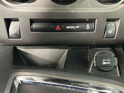 Used 2014 Dodge Challenger SXT image 14