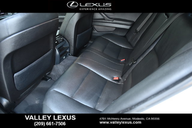 Used 2012 BMW 528i xDrive Sedan AWD/4WD image 17