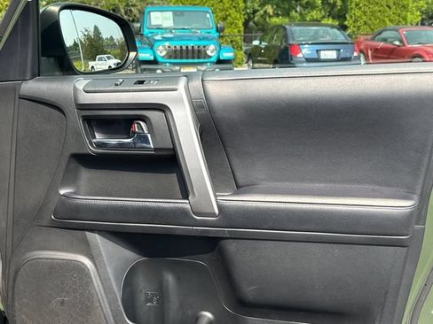 Used 2022 Toyota 4Runner Trail Special Edition AWD/4WD image 23
