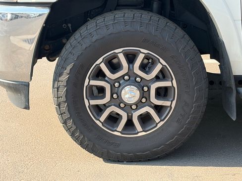 Used 2022 RAM 2500 Limited AWD/4WD image 6