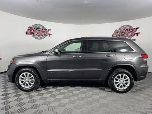 Used 2021 Jeep Grand Cherokee Laredo image 4