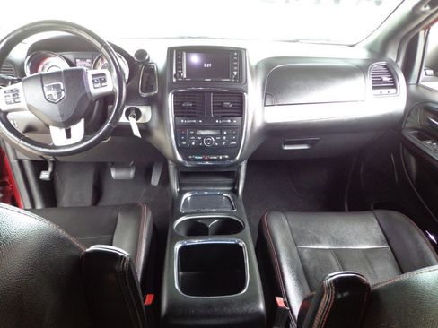 Used 2019 Dodge Grand Caravan GT FWD image 23